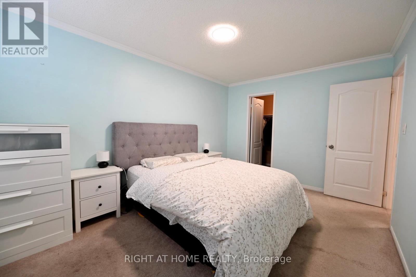 1 - 11 West Deane Park Drive, Toronto, Ontario  M9B 2R5 - Photo 9 - W12933726