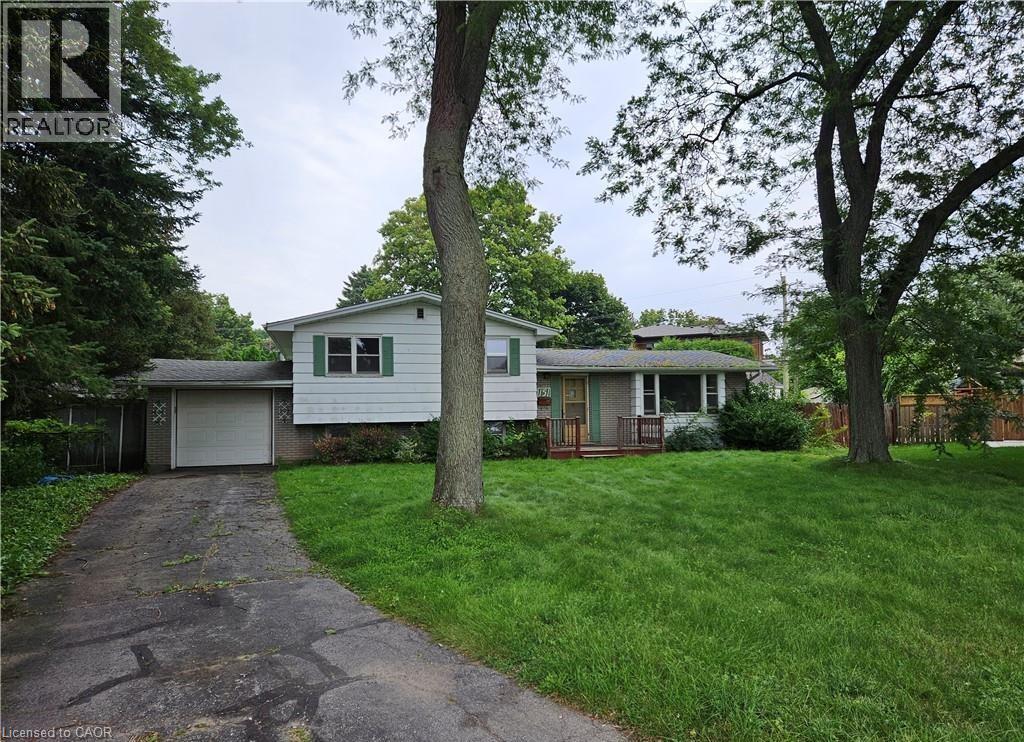 151 Seneca Court, Ancaster, Ontario  L9G 3C1 - Photo 2 - 40815994