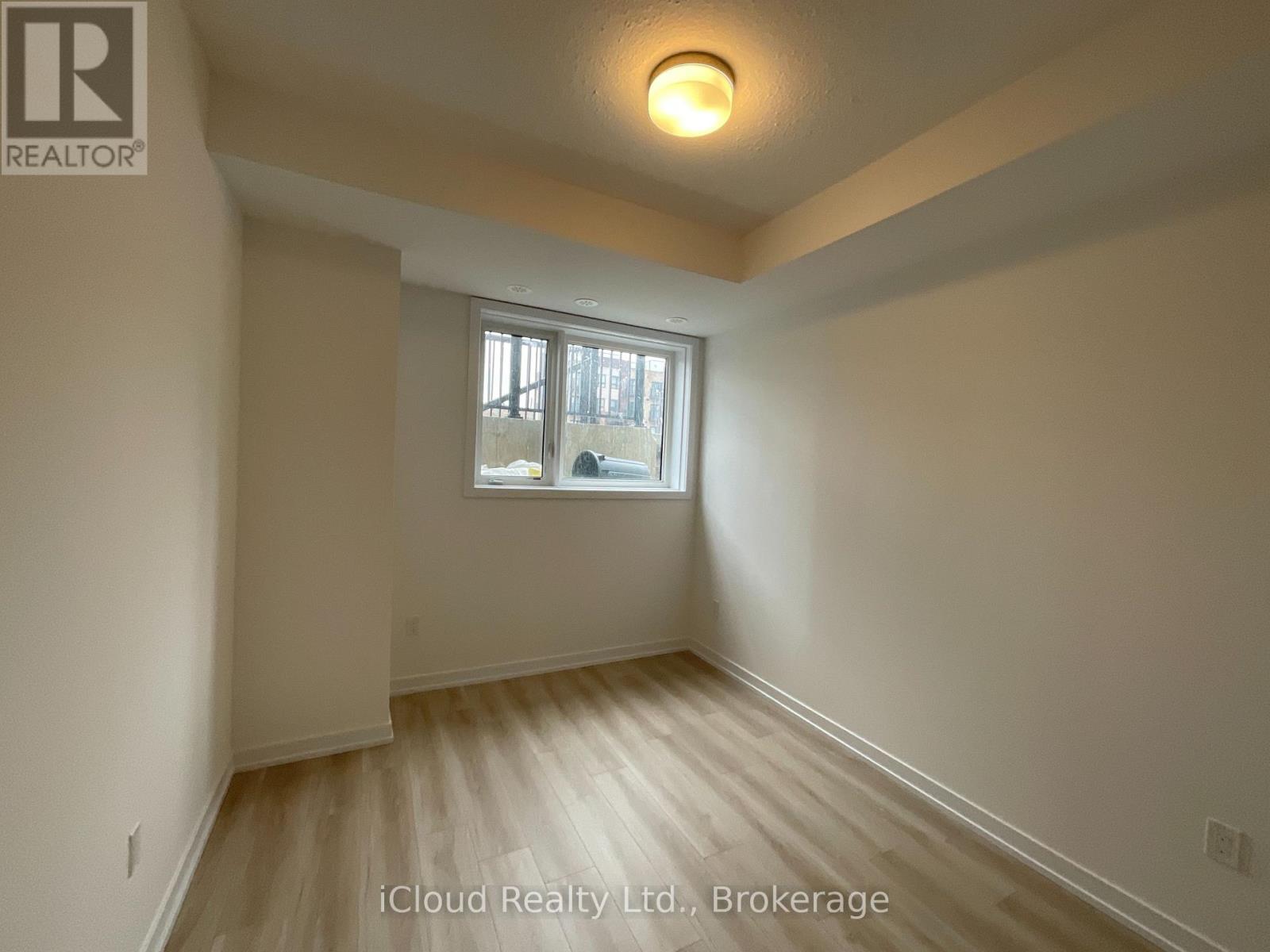 25 Palace St Street, Kitchener, Ontario  N2E 3M6 - Photo 5 - X12933724