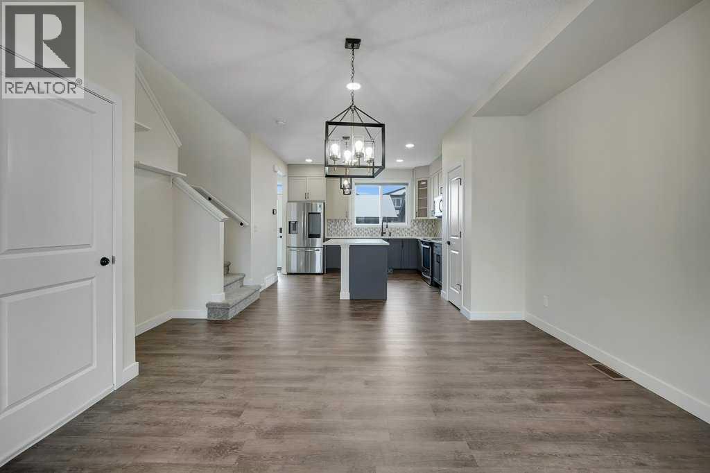 103 Highview Gate Se, Airdrie, Alberta  T4A 3L6 - Photo 9 - A2296688