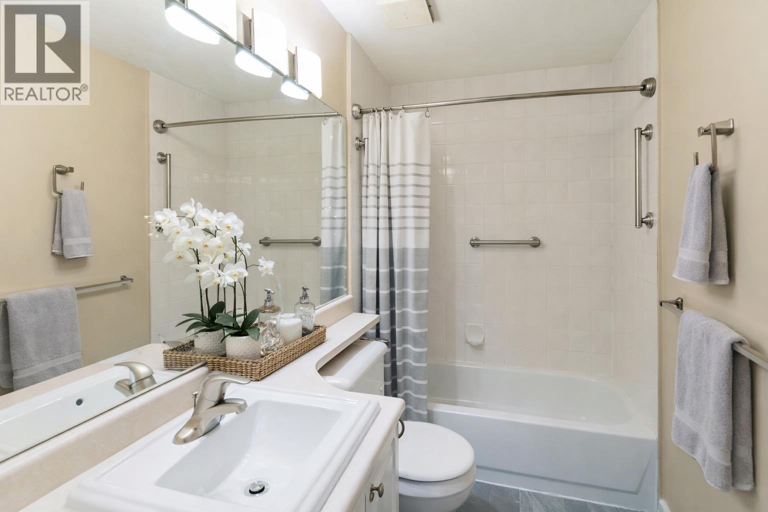 205 22720 119 Avenue, Maple Ridge, British Columbia V2X 2Z8 - Photo 10 - R3103710