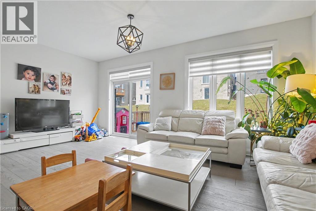 581 Benninger Drive, Kitchener, Ontario  N2E 0H8 - Photo 11 - 40815978