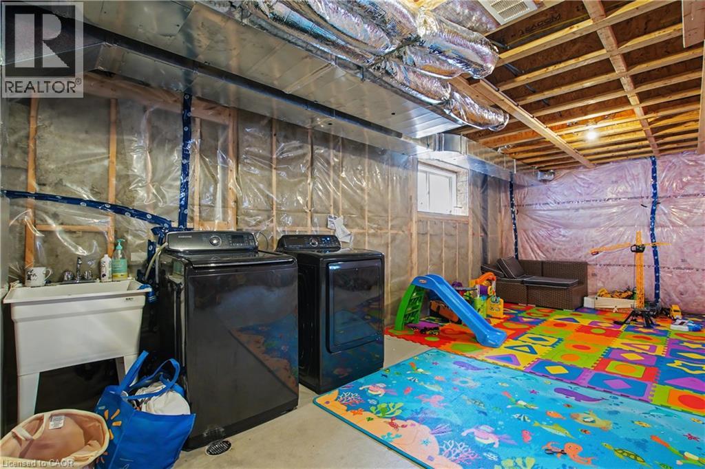 581 Benninger Drive, Kitchener, Ontario  N2E 0H8 - Photo 25 - 40815978