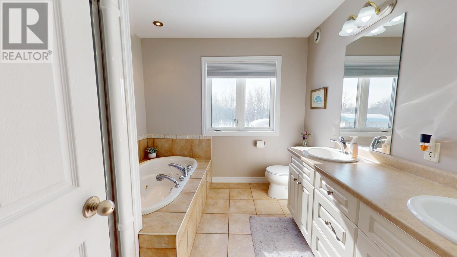 53 Laura St, Sault Ste. Marie, Ontario  P6C 2G5 - Photo 25 - SM260477