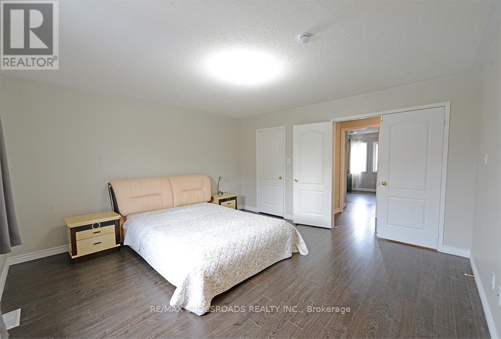 48 Ayhart Street, Markham, Ontario  L6E 1H4 - Photo 12 - N12932806