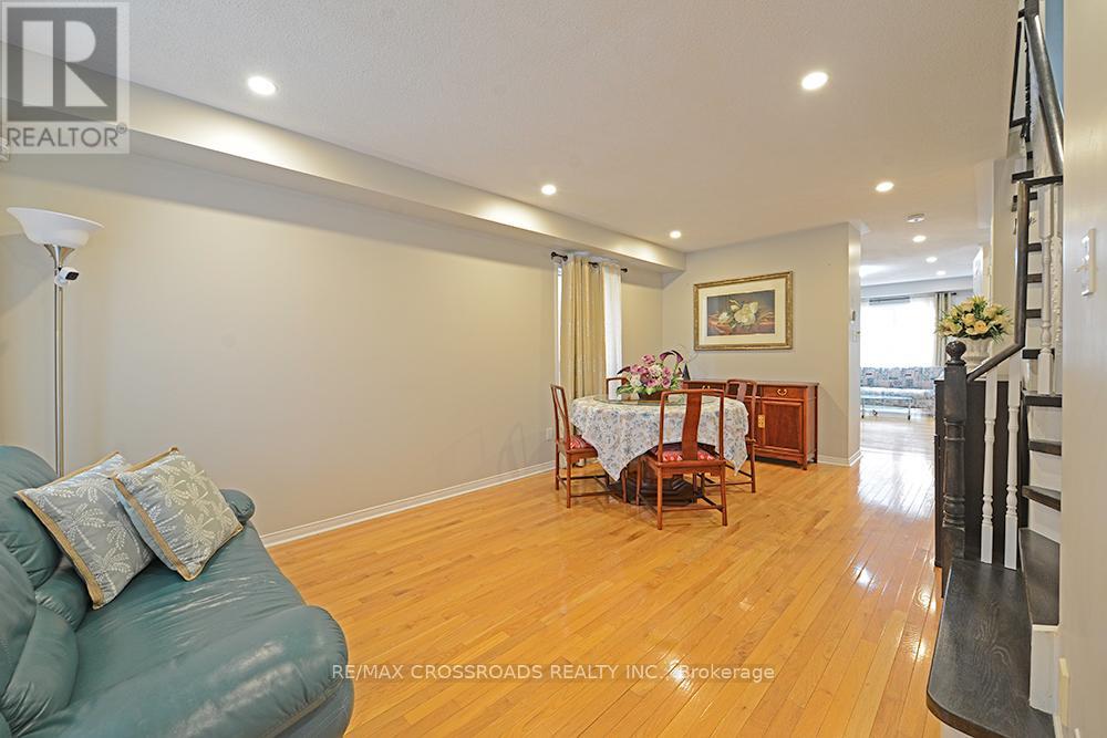 48 Ayhart Street, Markham, Ontario  L6E 1H4 - Photo 3 - N12932806