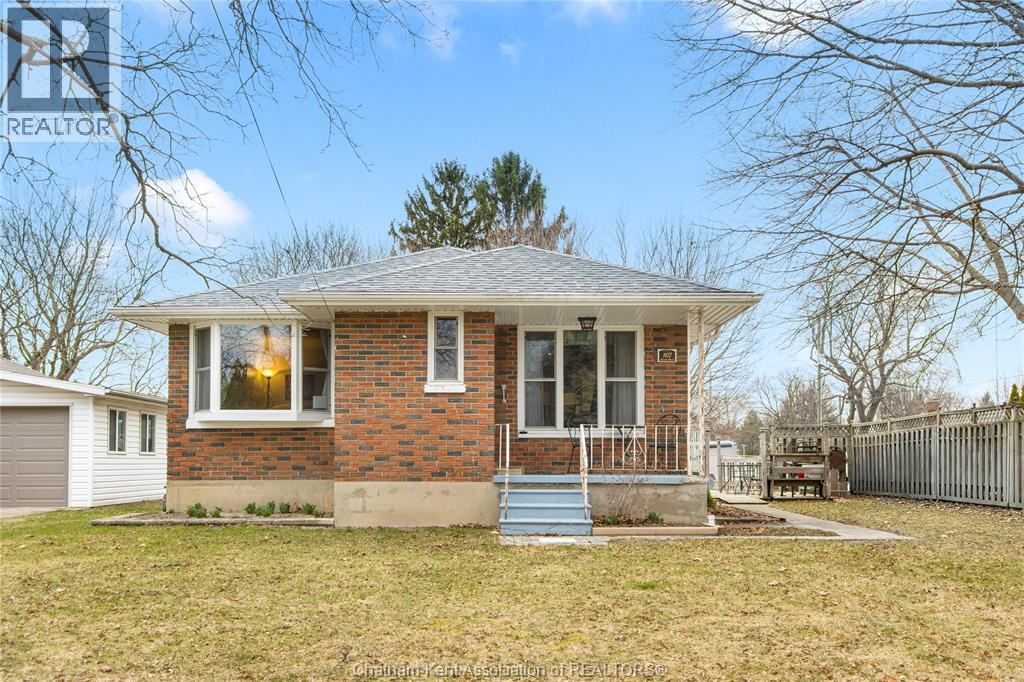MLS# 26006453: 107 SUSSEX STREET, Chatham, Canada
