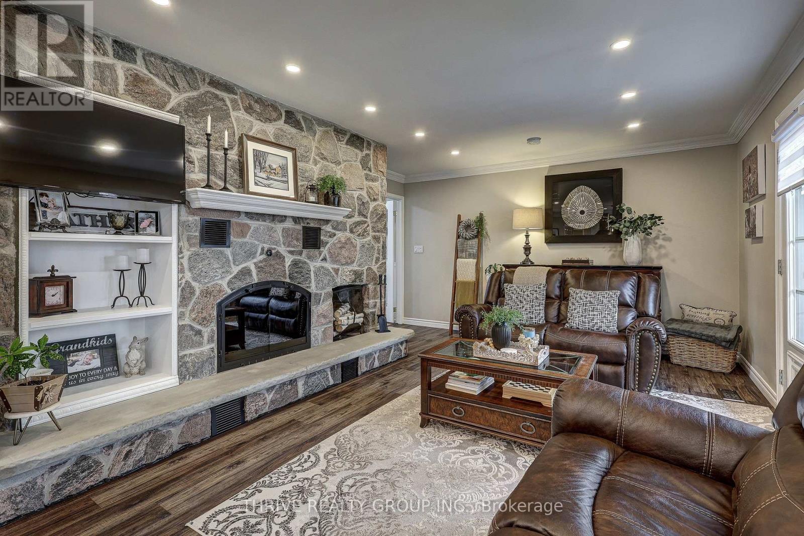 25034 Melbourne Road, Strathroy-Caradoc, Ontario  N7G 3H5 - Photo 17 - X12933788