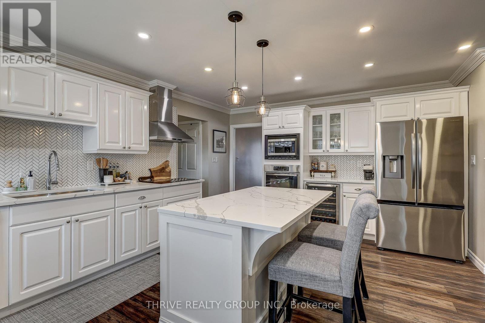 25034 Melbourne Road, Strathroy-Caradoc, Ontario  N7G 3H5 - Photo 18 - X12933788