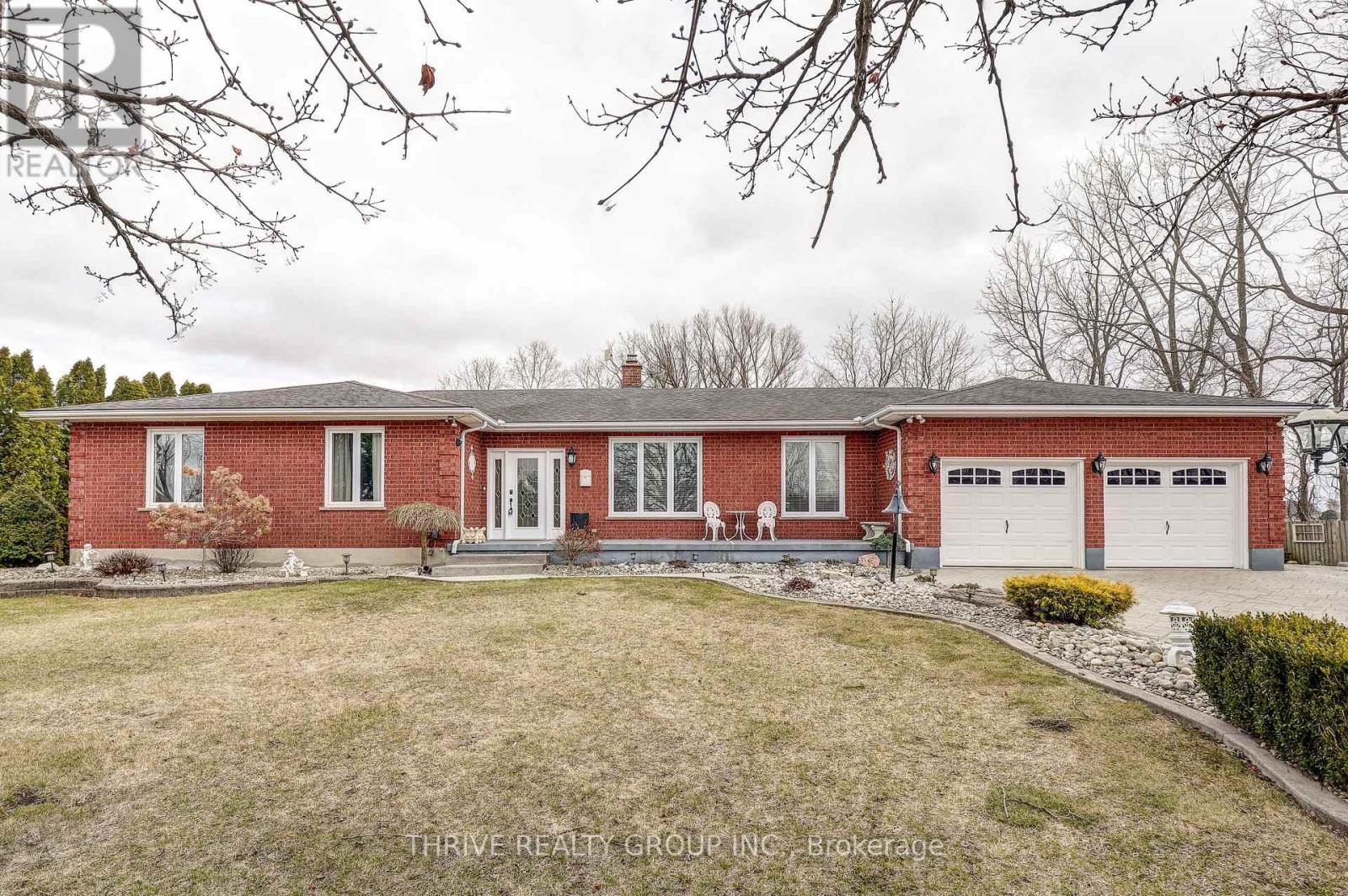 25034 Melbourne Road, Strathroy-Caradoc, Ontario  N7G 3H5 - Photo 3 - X12933788