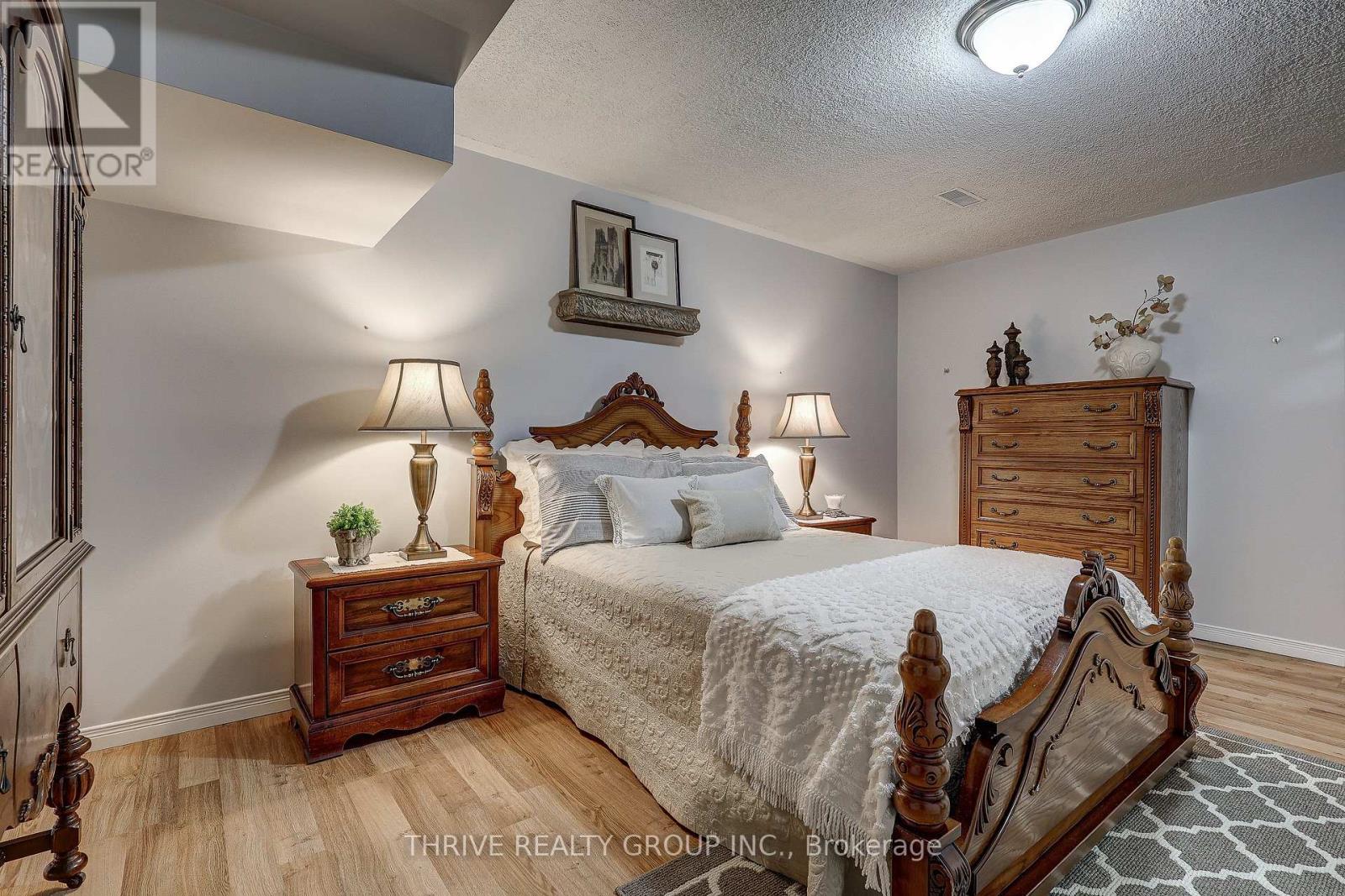 25034 Melbourne Road, Strathroy-Caradoc, Ontario  N7G 3H5 - Photo 33 - X12933788