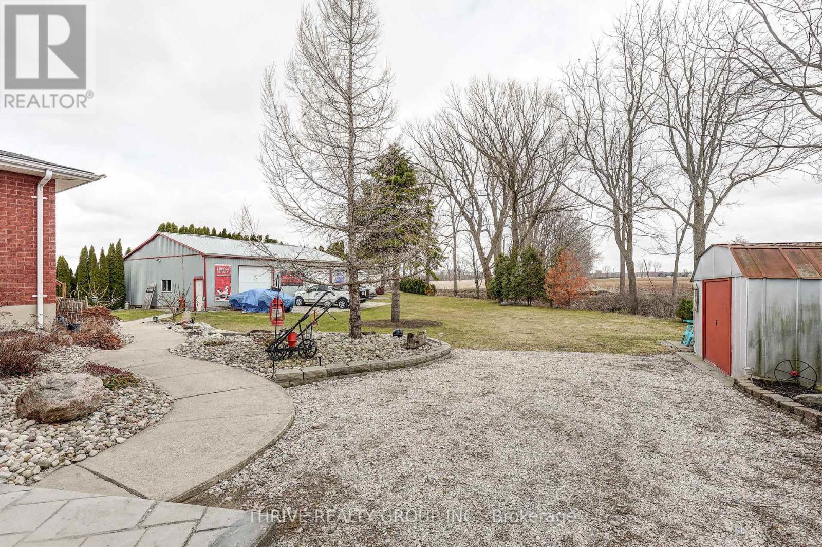 25034 Melbourne Road, Strathroy-Caradoc, Ontario  N7G 3H5 - Photo 45 - X12933788