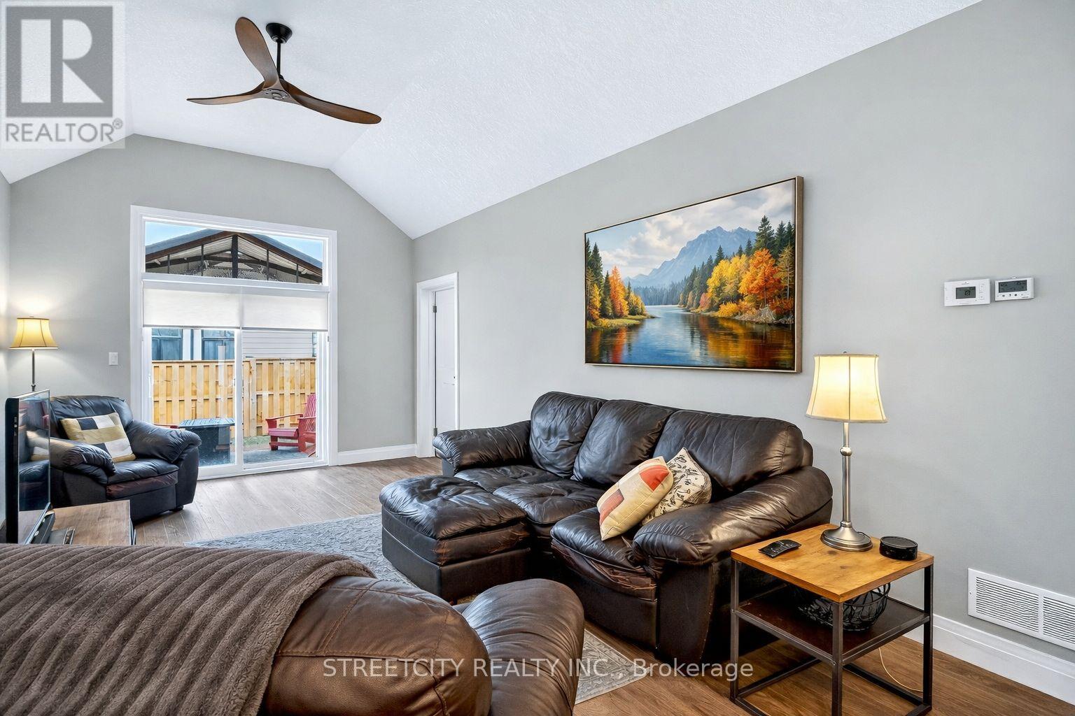 56 Compress Trail, Central Elgin, Ontario  L5G 4T8 - Photo 11 - X12933814