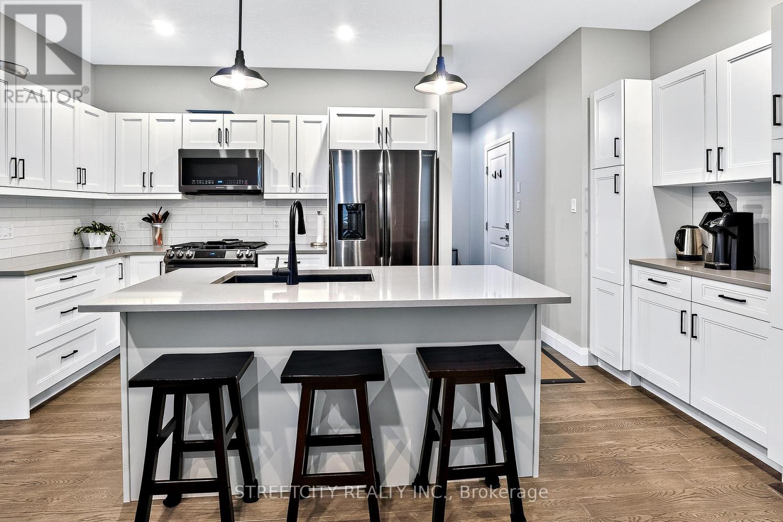 56 Compress Trail, Central Elgin, Ontario  L5G 4T8 - Photo 5 - X12933814