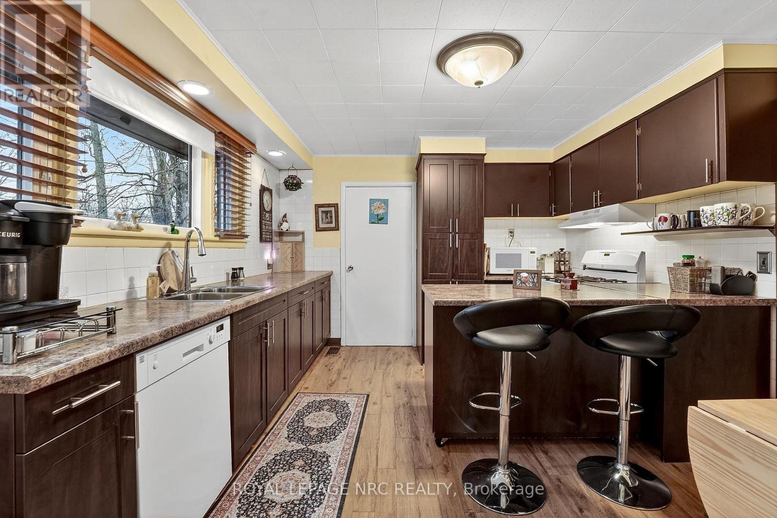 700 Lakeside Road, Fort Erie, Ontario  L2A 4Y5 - Photo 11 - X12920530