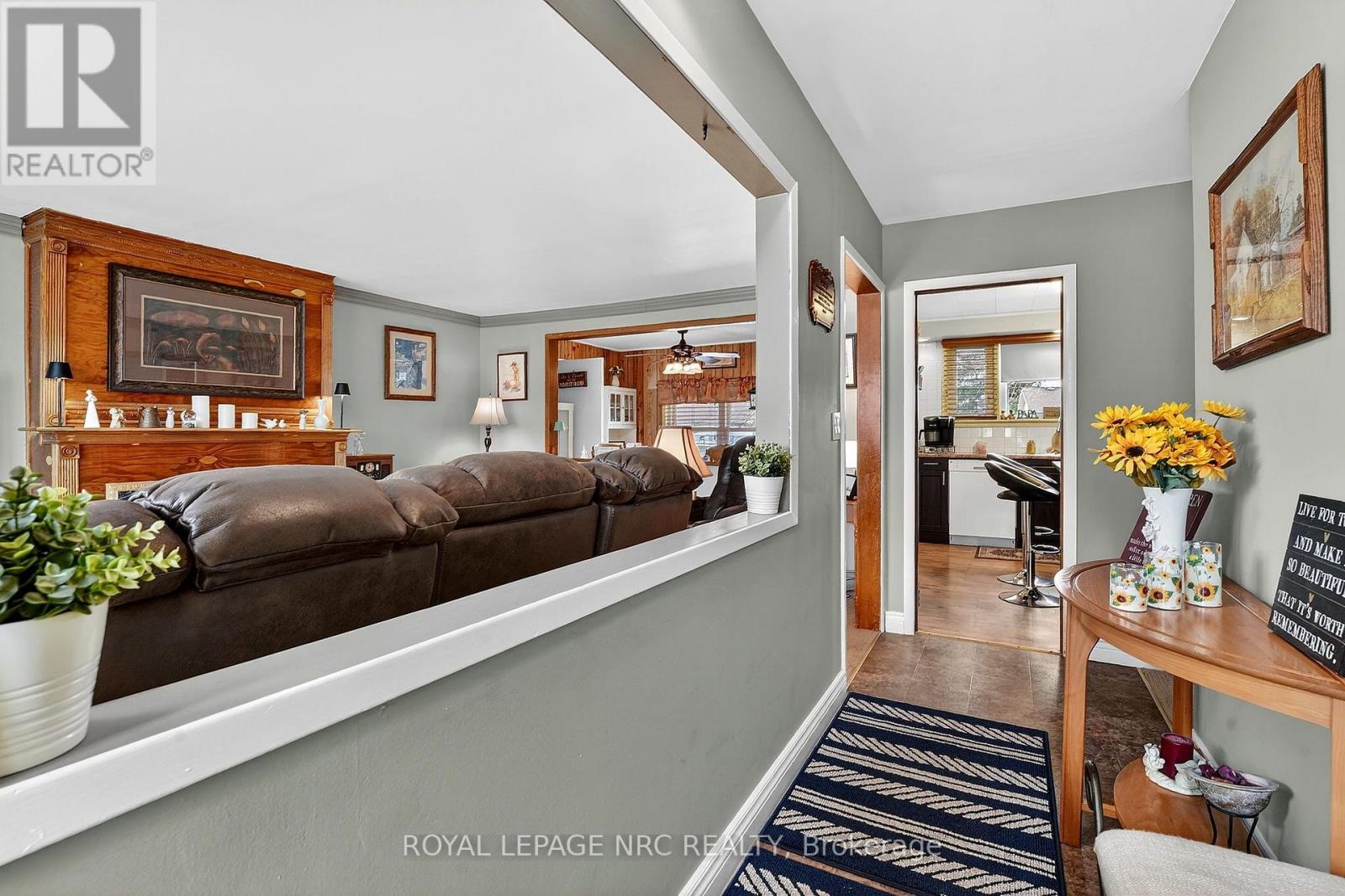 700 Lakeside Road, Fort Erie, Ontario  L2A 4Y5 - Photo 6 - X12920530