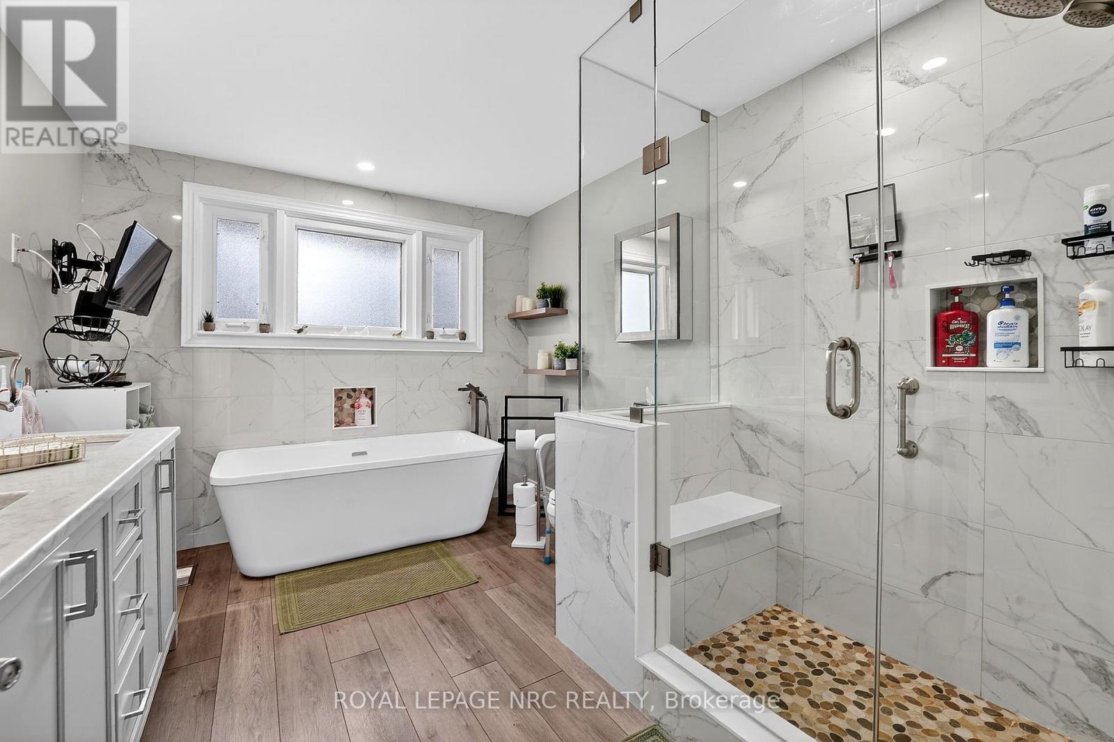 700 Lakeside Road, Fort Erie, Ontario  L2A 4Y5 - Photo 23 - X12920530