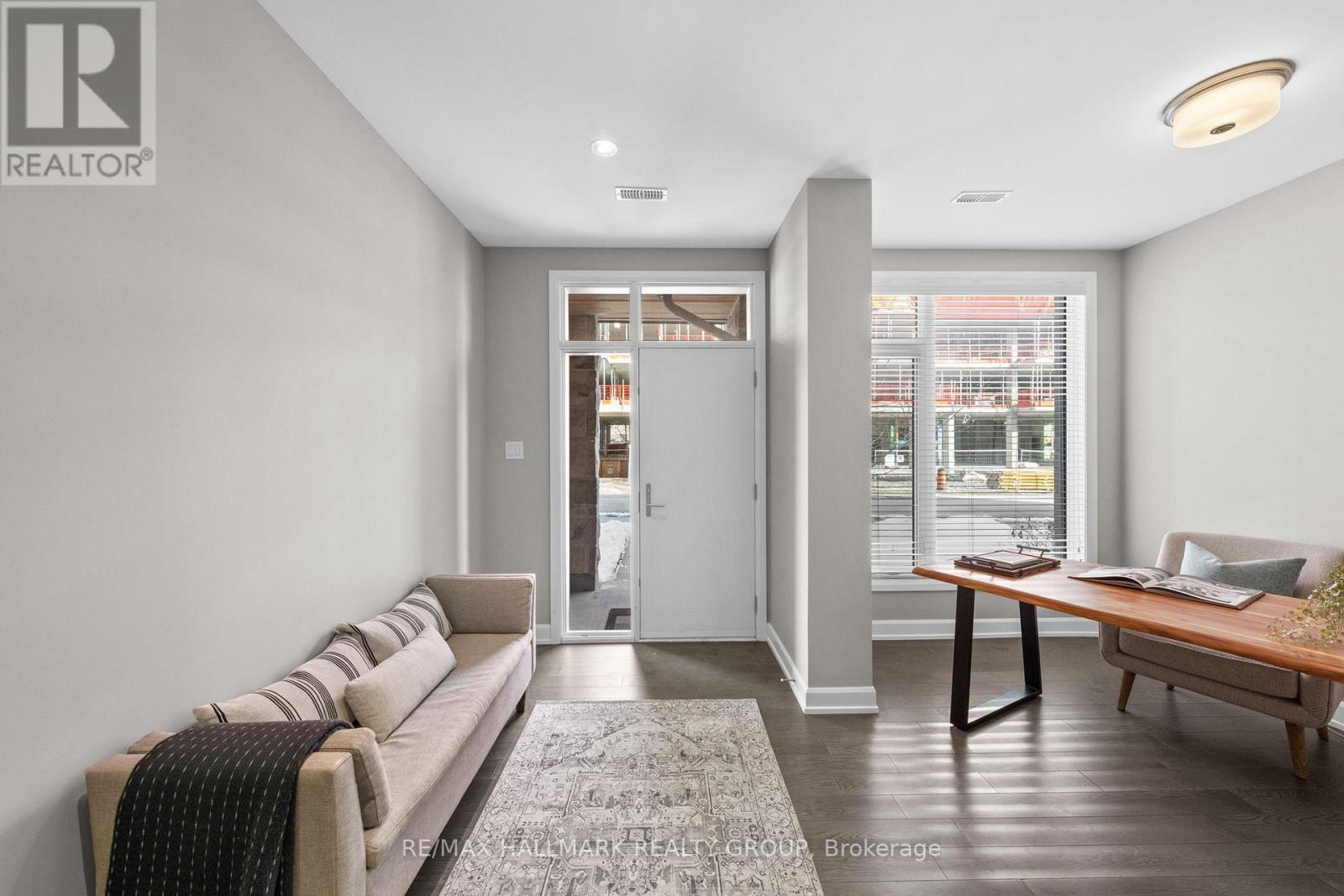 378 DeschÂtelets Avenue, Ottawa, Ontario  K1S 5H3 - Photo 4 - X12933810