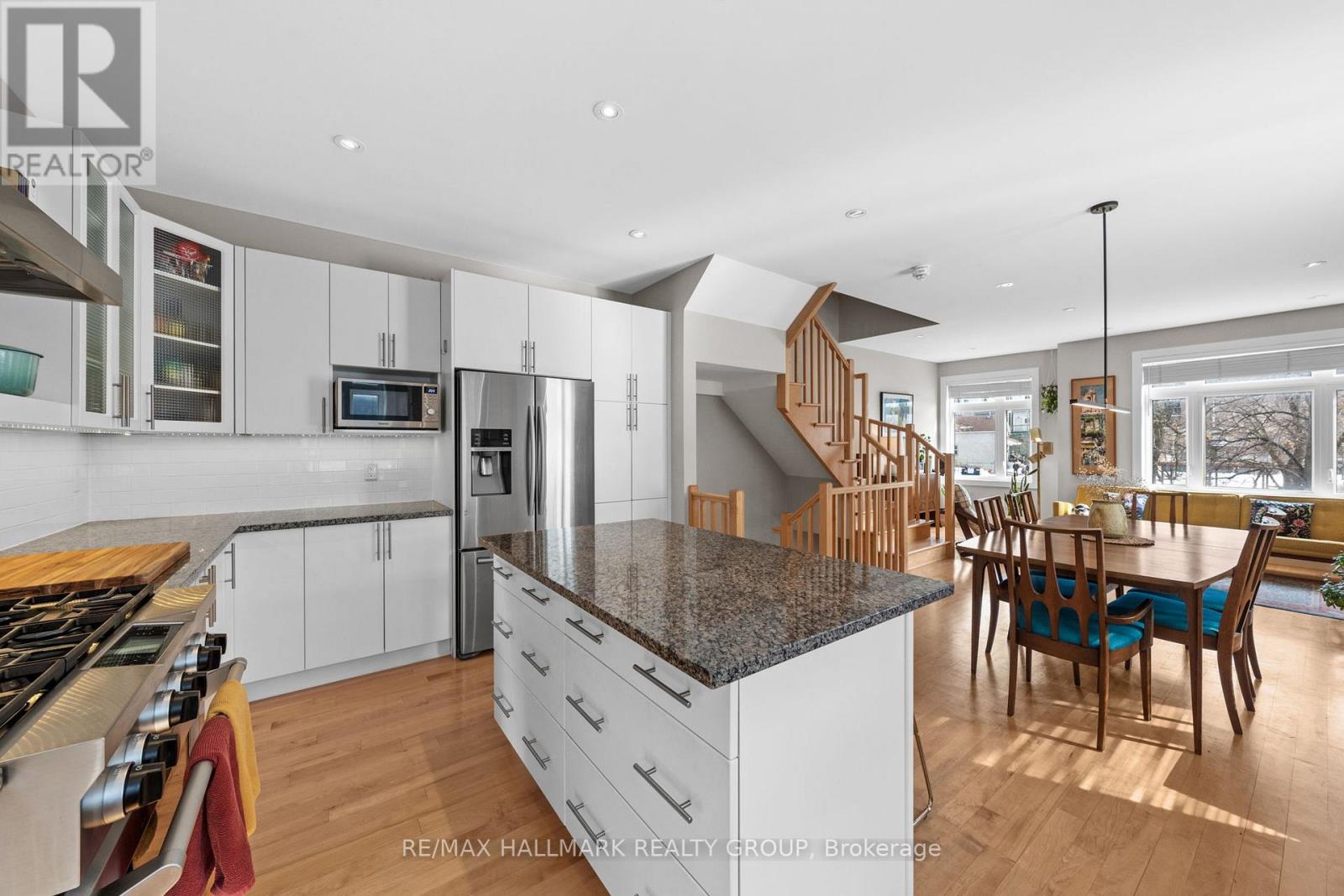 175 Armstrong Street, Ottawa, Ontario  K1Y 2W2 - Photo 9 - X12933822