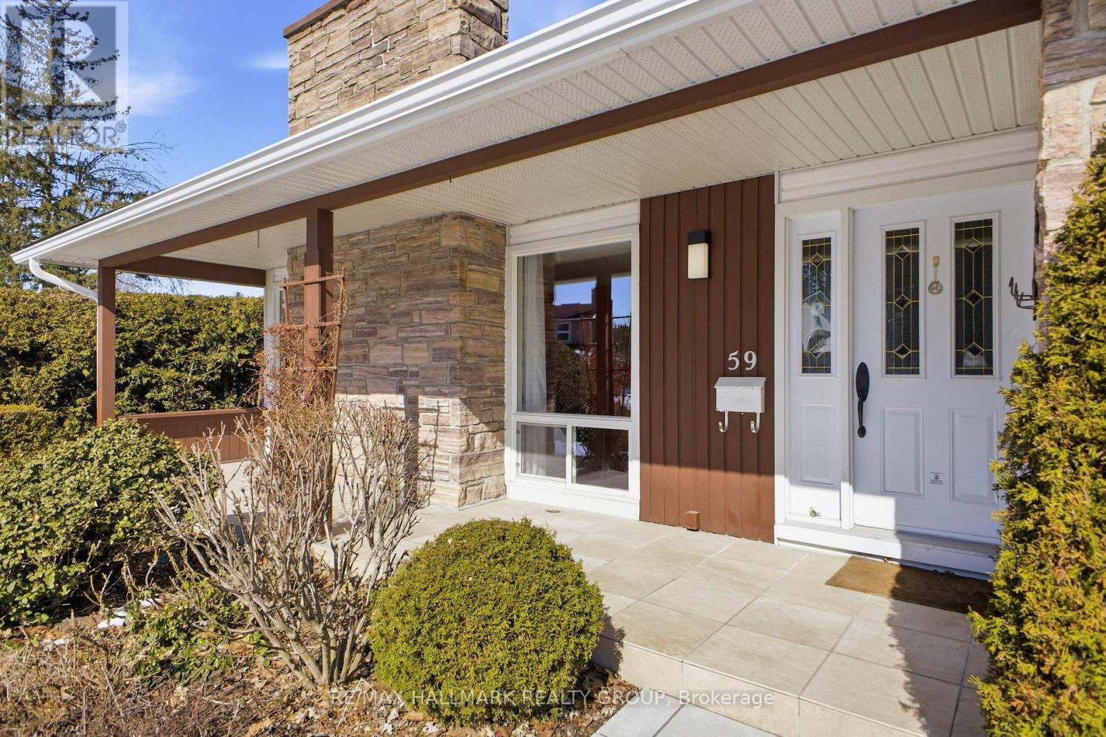 59 Ashgrove Crescent, Ottawa, Ontario  K2G 0S8 - Photo 2 - X12933830