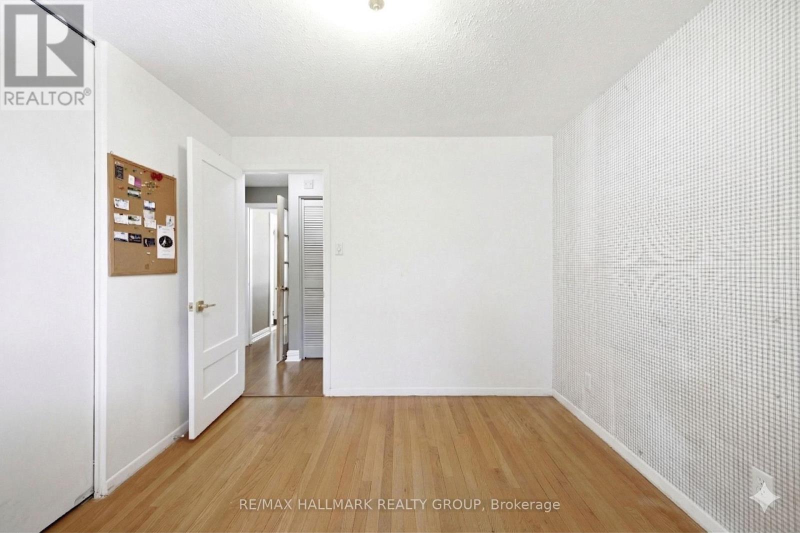 59 Ashgrove Crescent, Ottawa, Ontario  K2G 0S8 - Photo 21 - X12933830