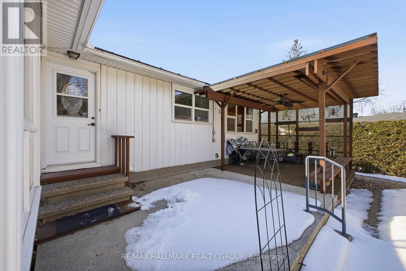 59 Ashgrove Crescent, Ottawa, Ontario  K2G 0S8 - Photo 29 - X12933830