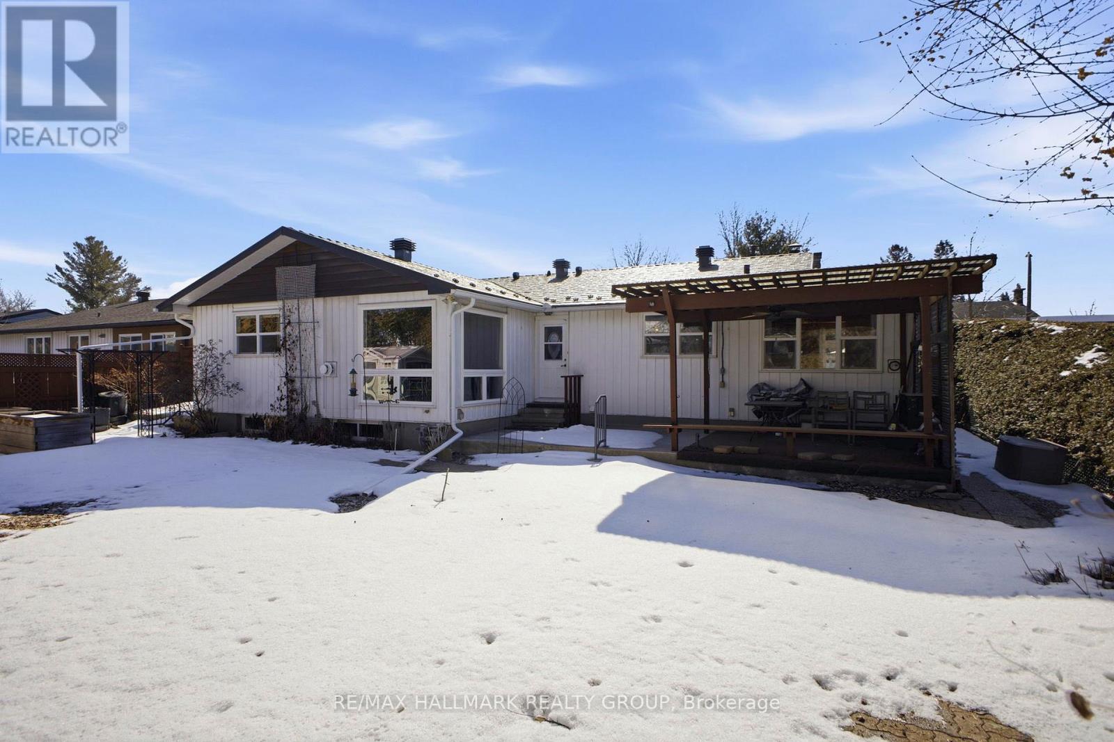 59 Ashgrove Crescent, Ottawa, Ontario  K2G 0S8 - Photo 32 - X12933830