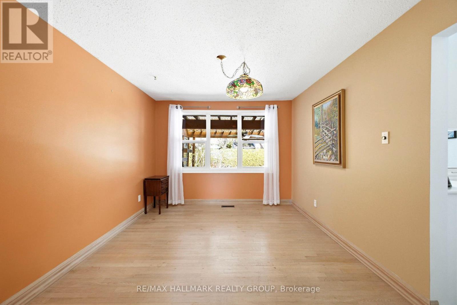 59 Ashgrove Crescent, Ottawa, Ontario  K2G 0S8 - Photo 6 - X12933830