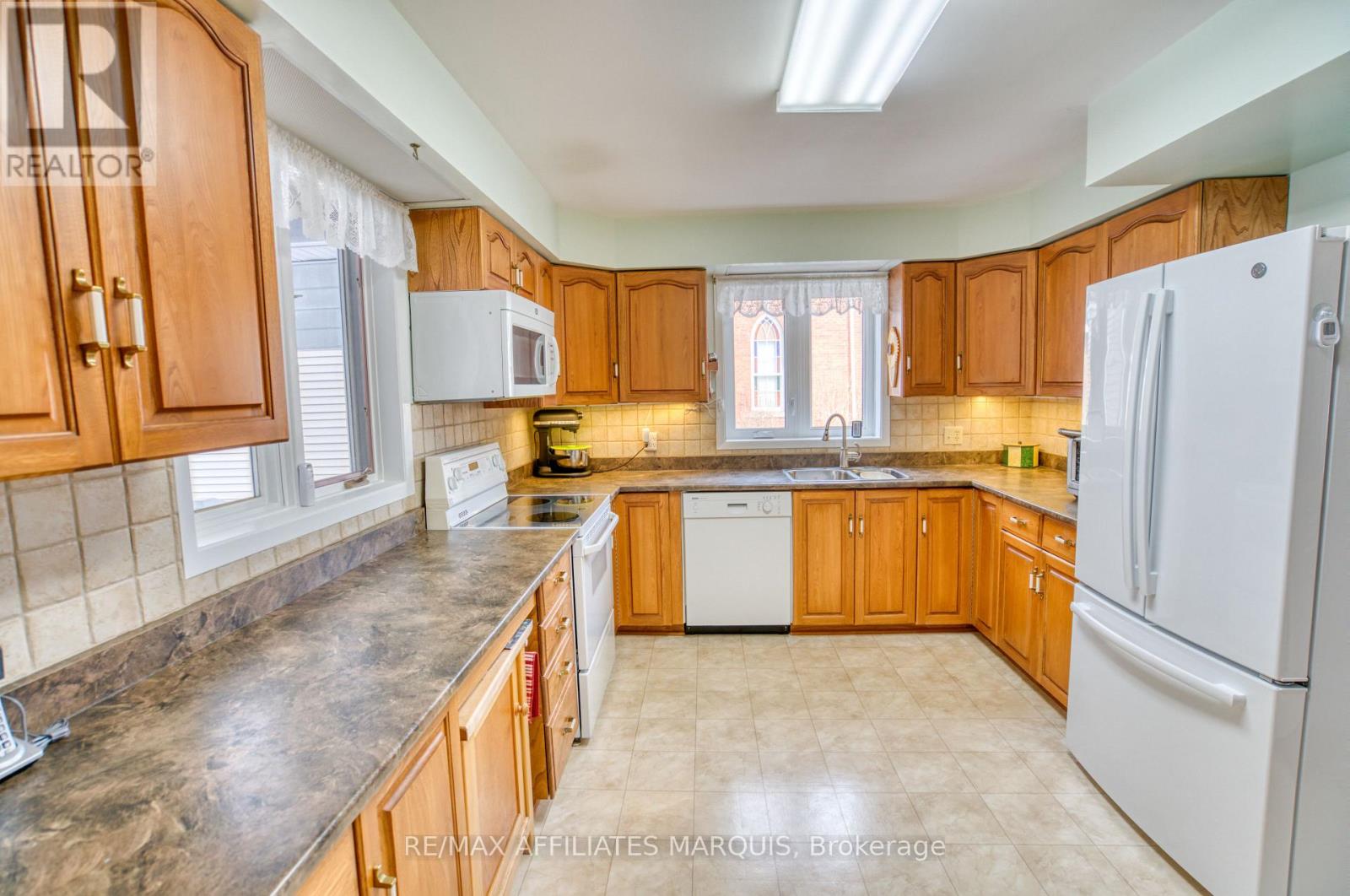 34 Church Street, Westport, Ontario  K0G 1X0 - Photo 18 - X12933850