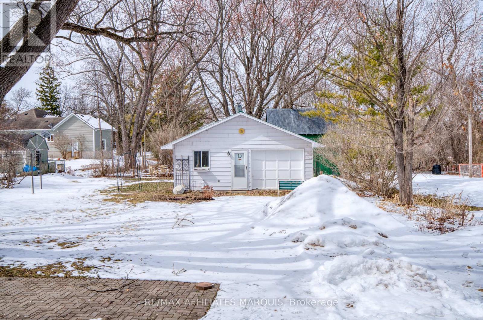 34 Church Street, Westport, Ontario  K0G 1X0 - Photo 29 - X12933850