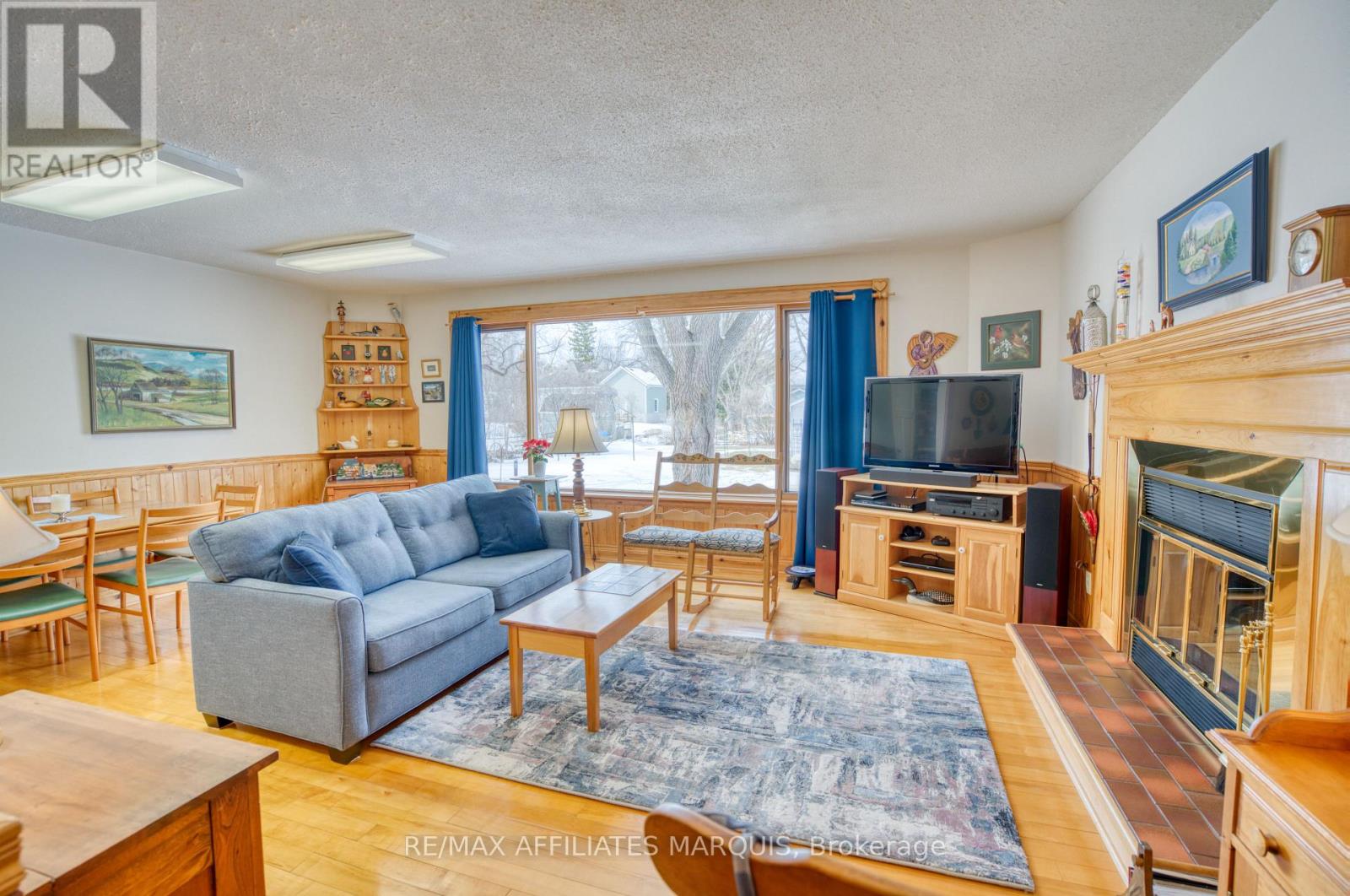 34 Church Street, Westport, Ontario  K0G 1X0 - Photo 3 - X12933850