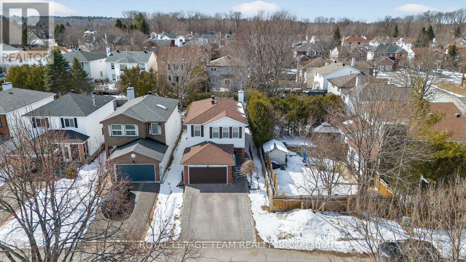 141 Acklam Terrace, Ottawa, Ontario  K2K 2J4 - Photo 3 - X12933862