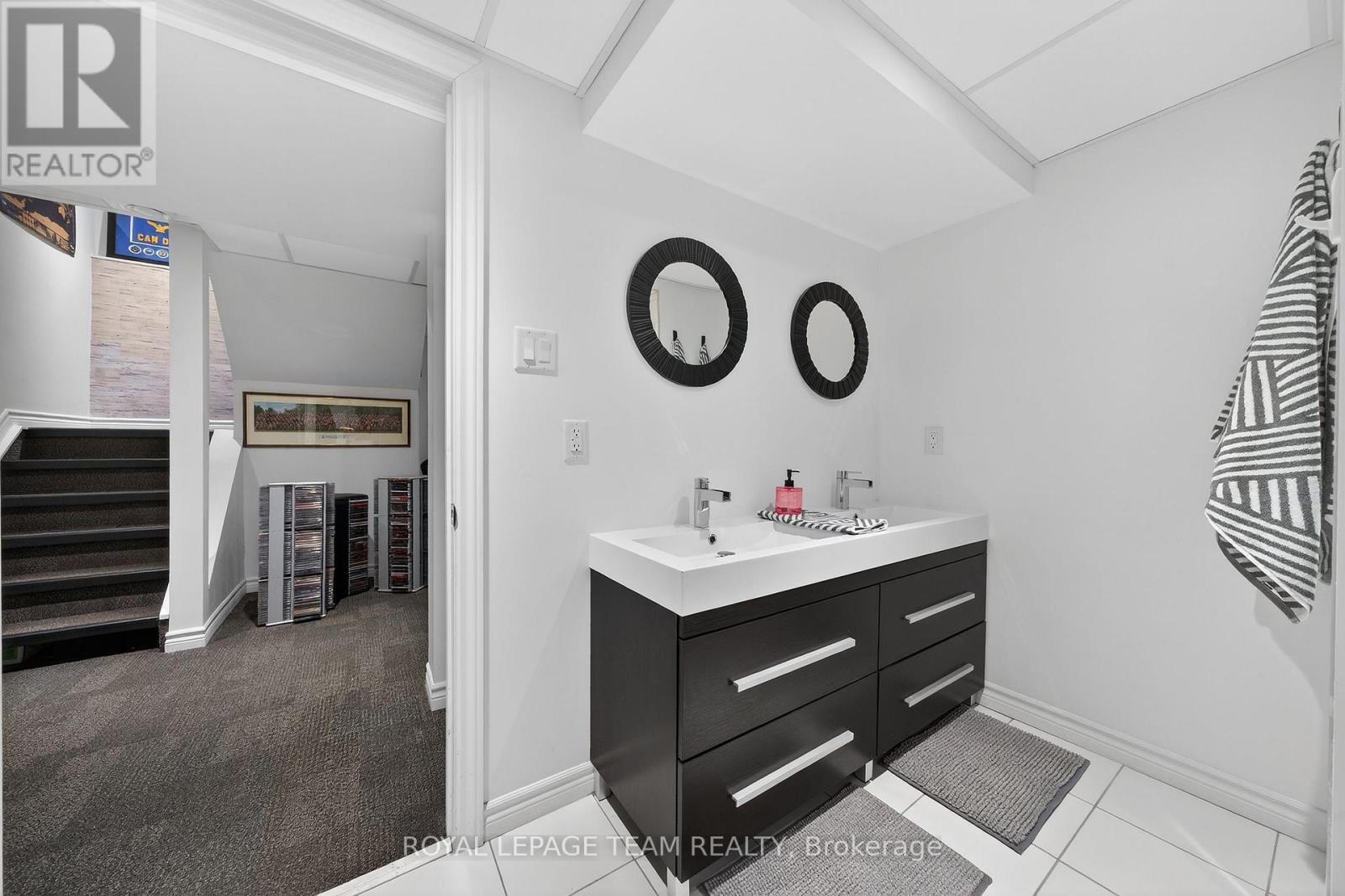 141 Acklam Terrace, Ottawa, Ontario  K2K 2J4 - Photo 35 - X12933862