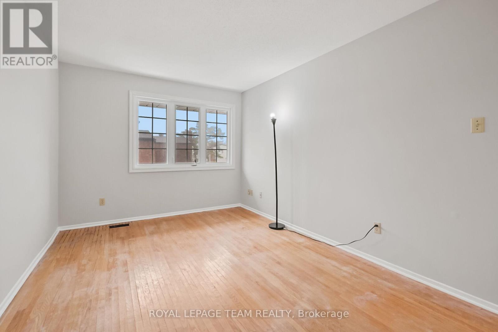 87 - 386 Kintyre Private, Ottawa, Ontario  K2C 3M6 - Photo 16 - X12933864