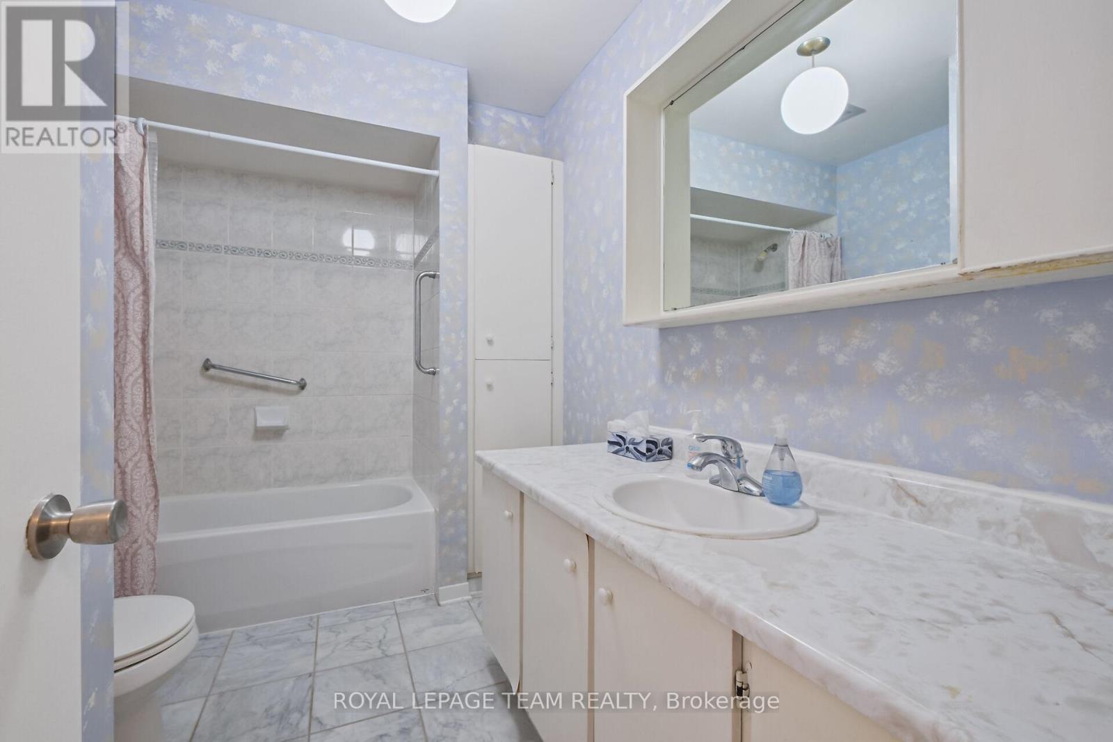 87 - 386 Kintyre Private, Ottawa, Ontario  K2C 3M6 - Photo 17 - X12933864