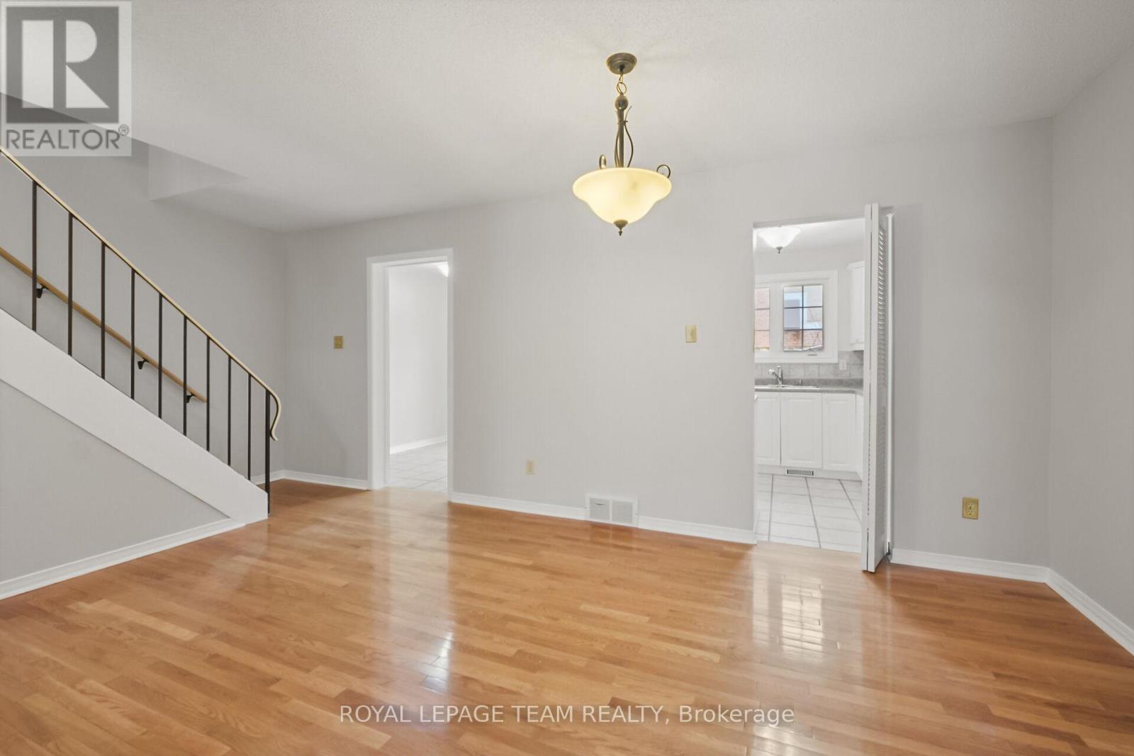 87 - 386 Kintyre Private, Ottawa, Ontario  K2C 3M6 - Photo 6 - X12933864