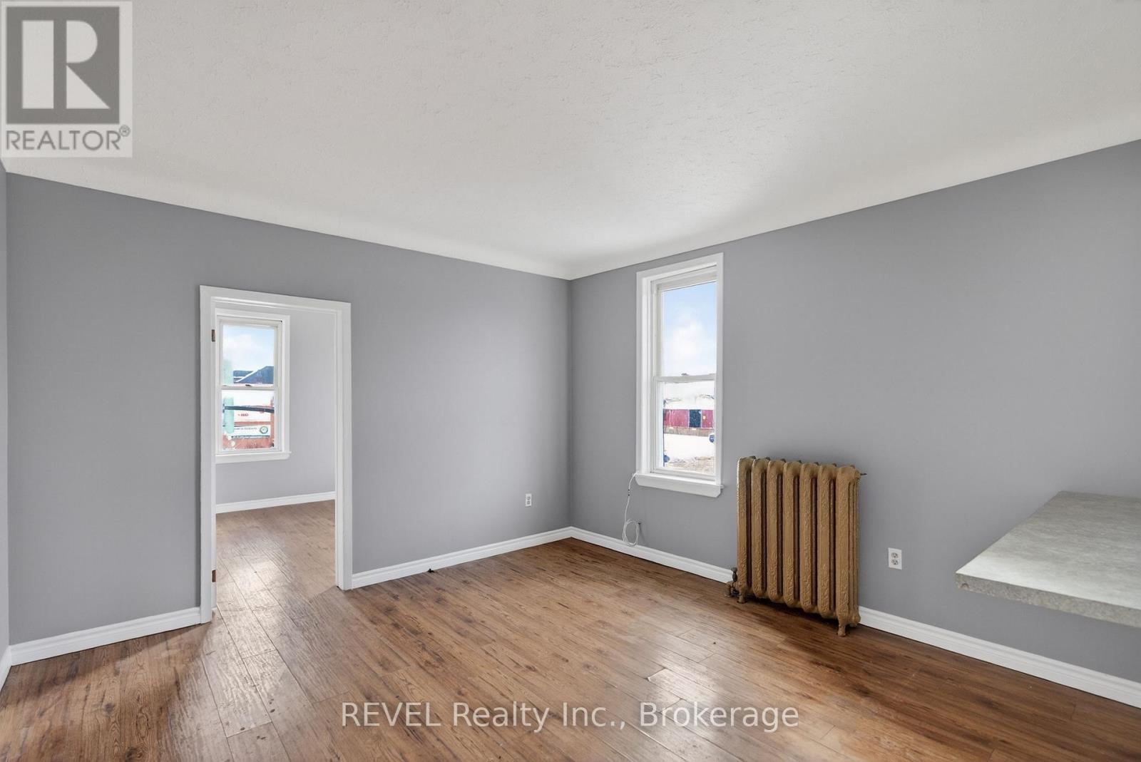 229 Main Street W, Port Colborne, Ontario  L3K 3V7 - Photo 14 - X12933800