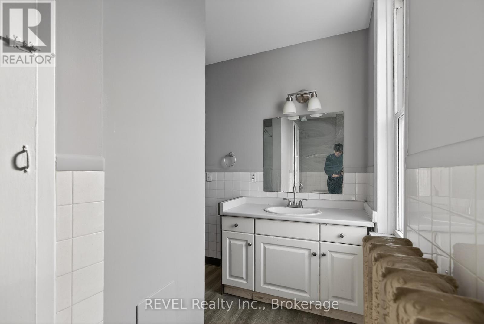 229 Main Street W, Port Colborne, Ontario  L3K 3V7 - Photo 21 - X12933800