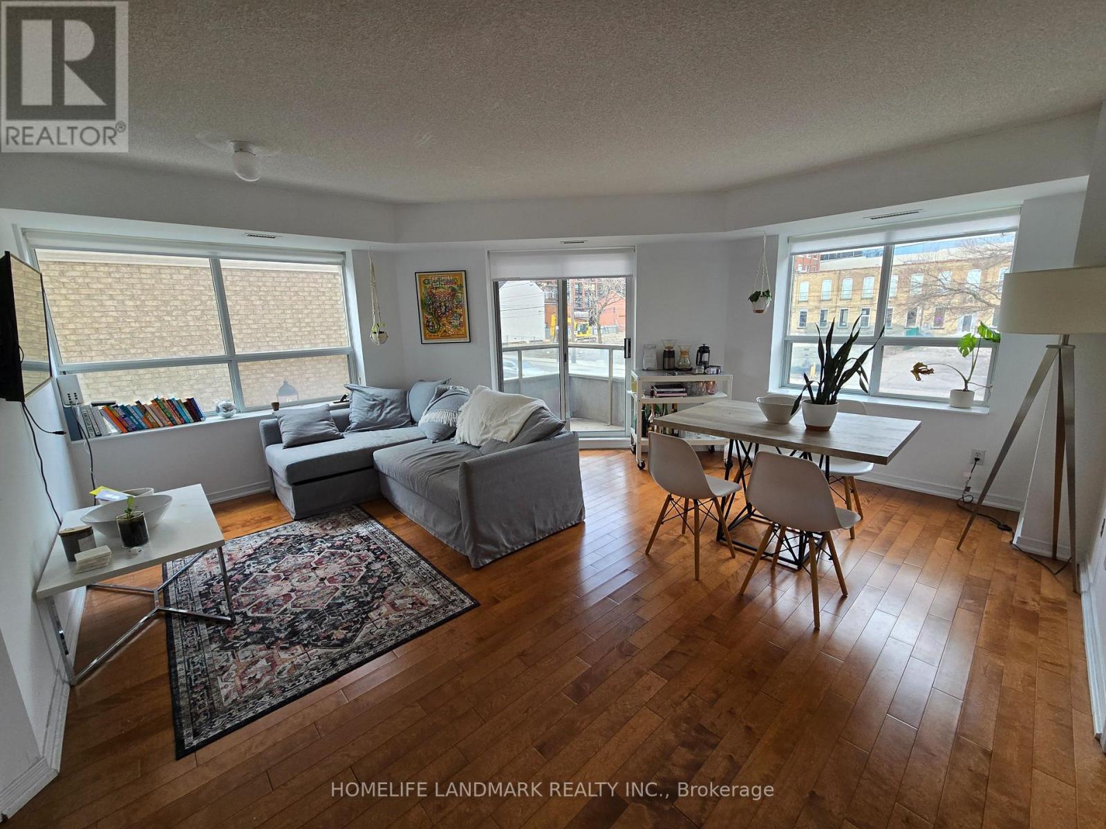 #206 - 140 Bathurst Street, Toronto, Ontario  M5V 3N8 - Photo 6 - C12933842