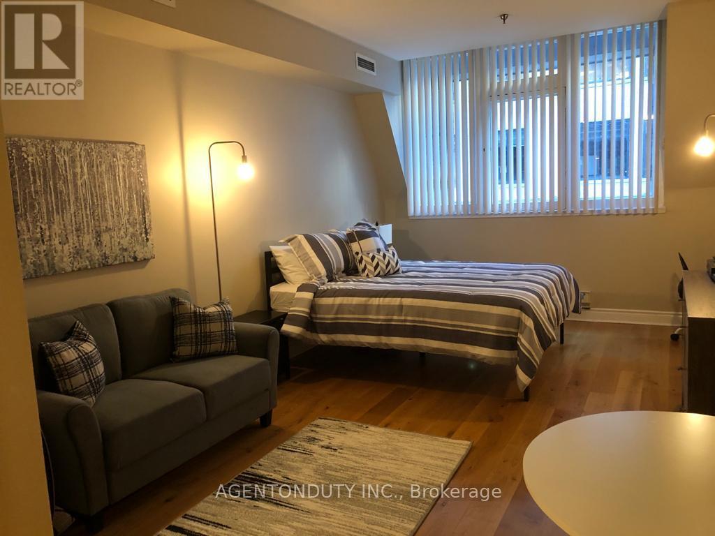 404 - 73 Richmond Street W, Toronto (Bay Street Corridor), Ontario  M5H 4E8 - Photo 10 - C12933868