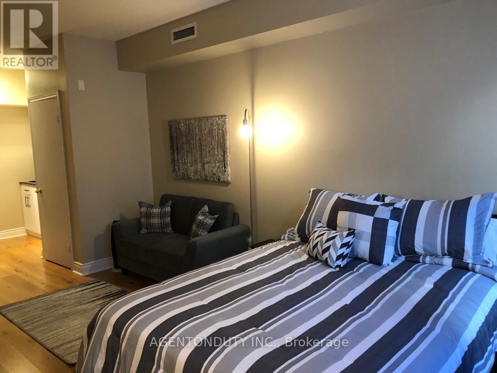 404 - 73 Richmond Street W, Toronto (Bay Street Corridor), Ontario  M5H 4E8 - Photo 11 - C12933868