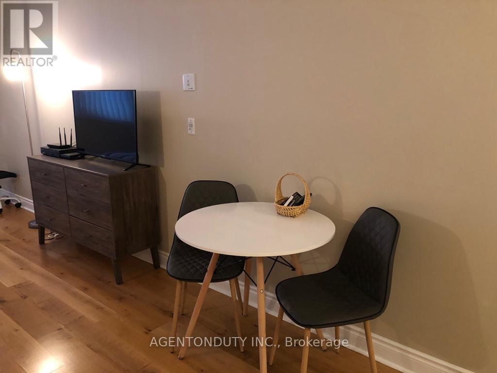 404 - 73 Richmond Street W, Toronto (Bay Street Corridor), Ontario  M5H 4E8 - Photo 12 - C12933868