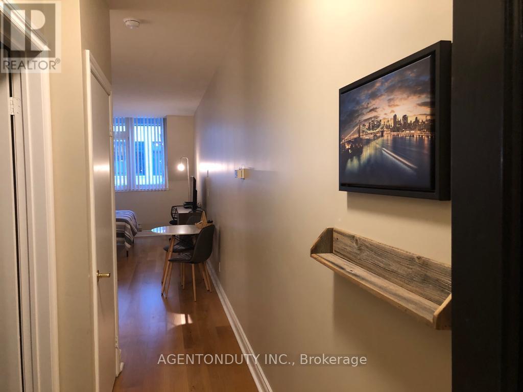 404 - 73 Richmond Street W, Toronto (Bay Street Corridor), Ontario  M5H 4E8 - Photo 16 - C12933868