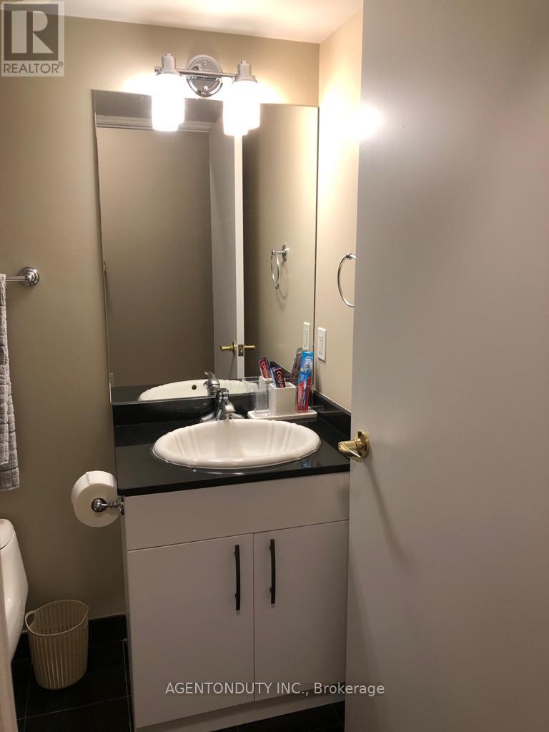 404 - 73 Richmond Street W, Toronto (Bay Street Corridor), Ontario  M5H 4E8 - Photo 17 - C12933868