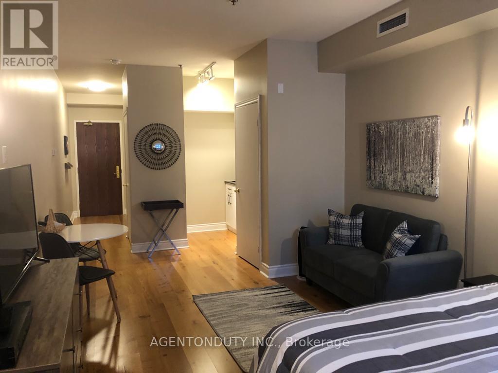 404 - 73 Richmond Street W, Toronto (Bay Street Corridor), Ontario  M5H 4E8 - Photo 5 - C12933868