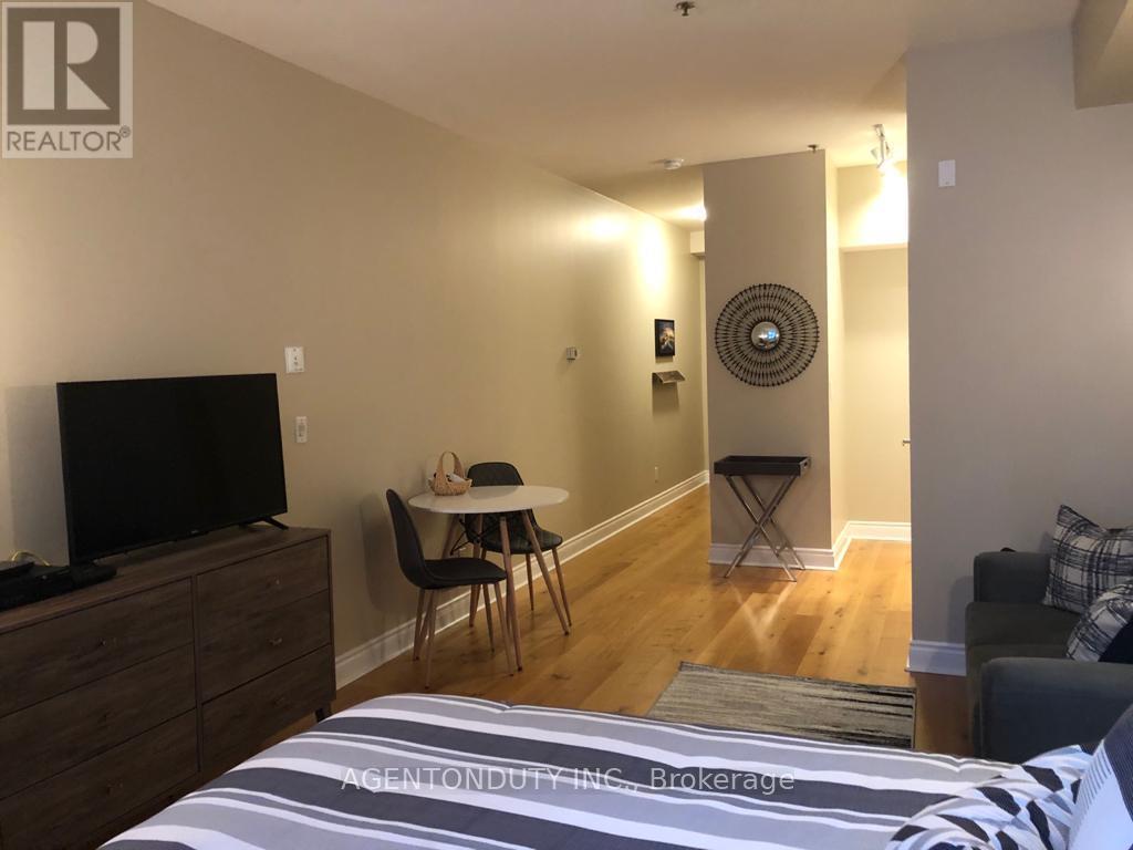 404 - 73 Richmond Street W, Toronto (Bay Street Corridor), Ontario  M5H 4E8 - Photo 6 - C12933868