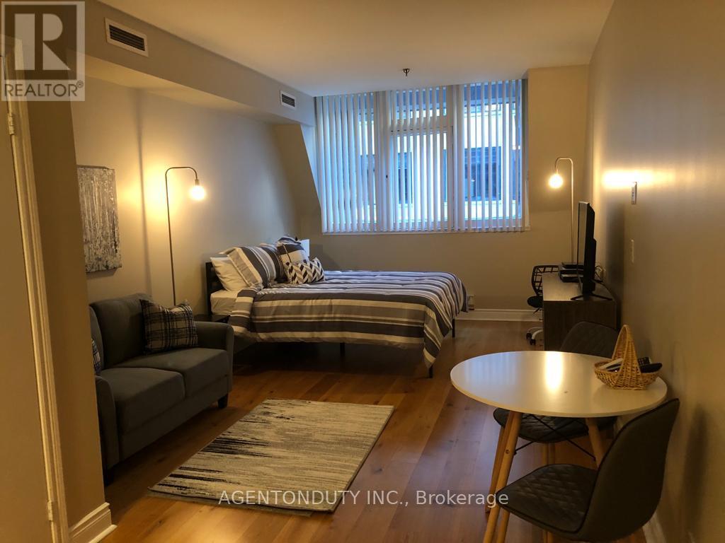 404 - 73 Richmond Street W, Toronto (Bay Street Corridor), Ontario  M5H 4E8 - Photo 7 - C12933868