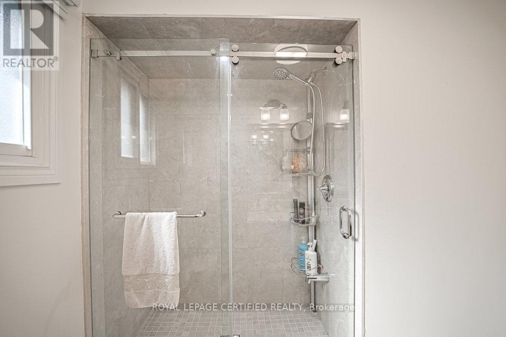 1109 Petunia Place, Pickering, Ontario  L1V 4N5 - Photo 30 - E12933780