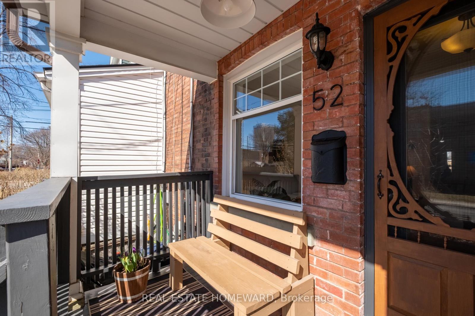 52 Balfour Avenue, Toronto, Ontario  M4C 1T6 - Photo 2 - E12933856
