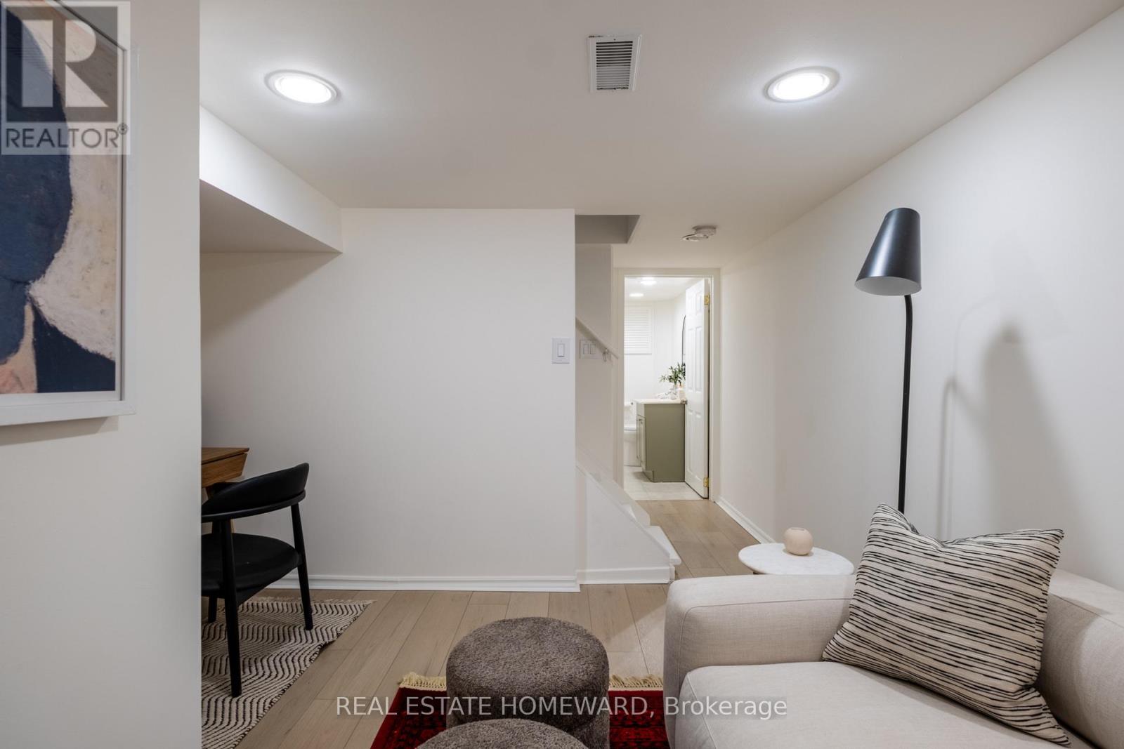 52 Balfour Avenue, Toronto, Ontario  M4C 1T6 - Photo 30 - E12933856